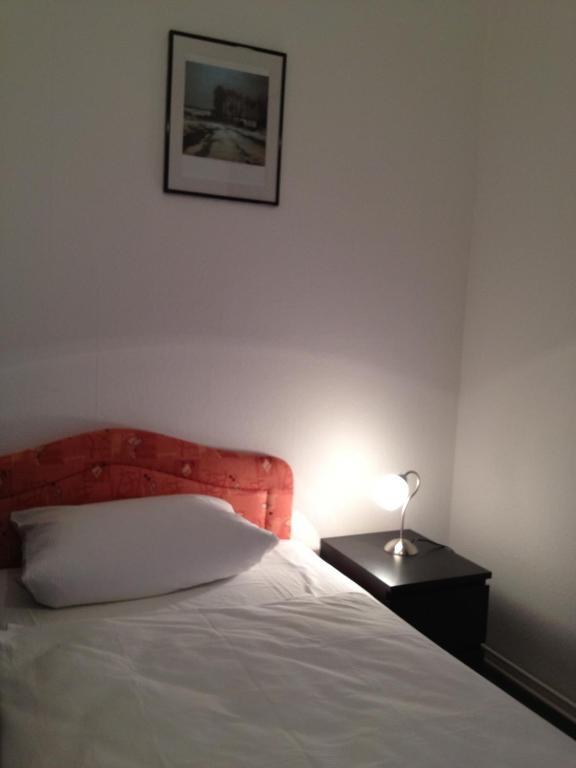 Hotel-Pension Dorma Berlim Quarto foto